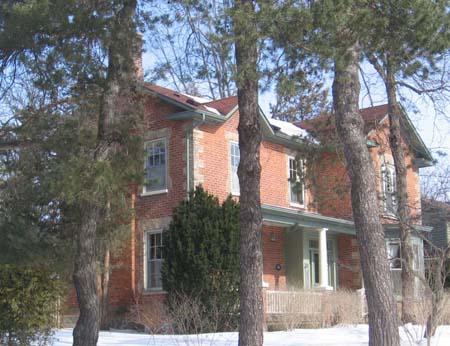 Façade and West Elevation of 30 Moir Street