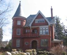 The southeast façade is featured in this photo.; Lindsay Benjamin, 2007