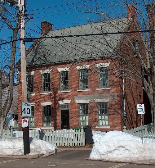 32 Pownal Street