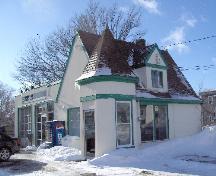 Showing southeast elevation; City of Charlottetown, Natalie Munn, 2009