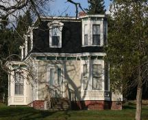 Front elevation of the Dewis House, Advocate Harbour, NS, 2009.; Heritage Division, NS Dept of Tourism, Culture and Heritage, 2009