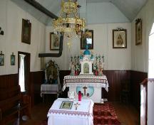 Intérieur de l'église catholique ukrainienne St. Mary's, Dnister, 2006; Historic Resources Branch, Manitoba Culture, Heritage, Tourism and Sport, 2006