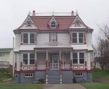 Photo showing front facade of Sunny Cottage, Harbour Breton, NL Photo taken April 2006.; HFNL 2008