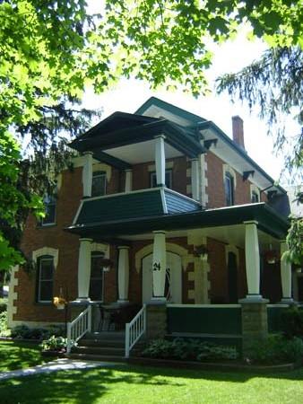 Façade, John B. Snyder House, 2007