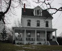 This photograph shows the contextual view of the building, 2005; City of Saint John