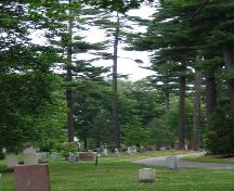 Vue des arbres matures et du paysage de cimetière Mount Hermon, 2005.; Parks Canada Agency / Agence Parcs Canada, Rhona Goodspeed, 2005.
