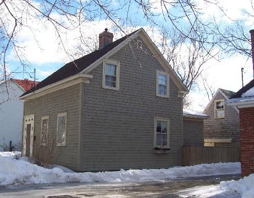 650 Charlotte Street - Western side view