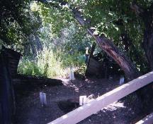 General view of Doukhobor Dugout House, showing the location of above and below ground archaeological artifacts and remains relating to the presence and settlement of the Doukhobors, 2007.; Kate MacFarlane, Parks Canada Agency / Agence Parcs Canada, 2007