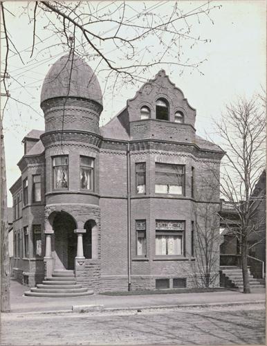 Maison A.E. Peters - env.1910