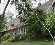 Rear view of Trestler House, showing its quarried rubblestone walls, 2001.; Parks Canada Agency / Agence Parcs Canada, 2001.