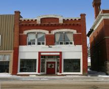 Primary elevation, from the east, of the Nelson Butt Building, Carberry, 2007; Historic Resources Branch, Manitoba Culture, Heritage, Tourism and Sport, 2007