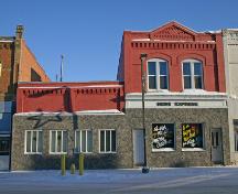Primary elevation, from the west, of the Carberry News Express Building, Carberry, 2007; Historic Resources Branch, Manitoba Culture, Heritage, Tourism and Sport, 2007