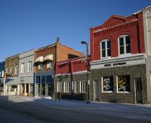 Contextual view, from the southwest, of the Carberry News Express Building (right), Carberry, 2007; Historic Resources Branch, Manitoba Culture, Heritage, Tourism and Sport, 2007