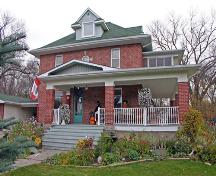 Façade principale - de l'ouest de la maison Grahame, Teulon, 2007; Historic Resources Branch, Manitoba Culture, Heritage, Tourism and Sport, 2007