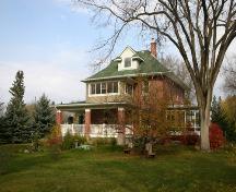 Vue d'ensemble - du sud-est de la maison Grahame, Teulon, 2007; Historic Resources Branch, Manitoba Culture, Heritage, Tourism and Sport, 2007