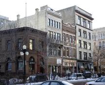 Vue d'ensemble - du nord-est de l'hôtel Criterion, Winnipeg, 2006; Historic Resouces Branch, Manitoba Culture, Heritage, Tourism and Sport, 2006