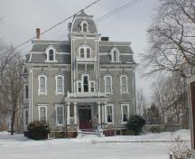 494 St. George Street, Annapolis Royal, south elevation, 2005; Heritage Division, NS Dept. of Tourism, Culture and Heritage, 2005