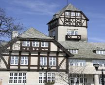 Detail view, from the south, of the Assiniboine Park Pavilion, Winnipeg, 2006; Historic Resources Branch, Manitoba Culture, Heritage, Tourism and Sport, 2006