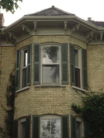 Detailed View, Facade, 261 Widder Street, 2007