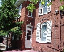 detailed look at the brick work at the Weaver's House; RHI 2006