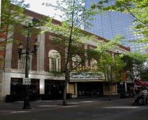 General view of the Palace Theatre in the historic Stephen Avenue Mall, 2004.; Parks Canada Agency / Agence Parcs Canada, 2004.