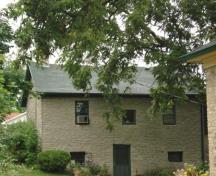 Featured is the limestone carriage house.; Martina Braunstein, 2007.