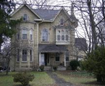 Of note are the sash windows and voussoirs.; Kayla Jonas, 2007.