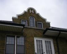 Featured is one of the Dutch Renaissance gables, with letter “H”.; Kayla Jonas, 2007.