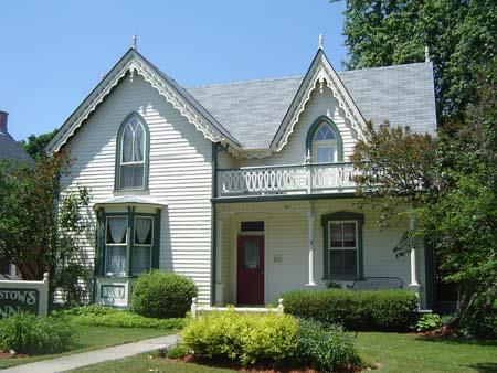 Façade, Bristow's Inn, 2007