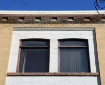 Vue (détail) de l'immeuble Trend Interiors, Winnipeg, 2007; Historic Resources Branch, Manitoba Culture, Heritage and Tourism, 2007