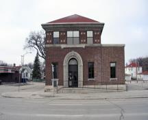 Façade principale - de l'est de la Merchants Bank, Winnipeg, 2007; Historic Resources Branch, Manitoba Culture, Heritage and Tourism, 2007