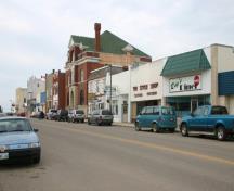 Vue d'ensemble - du nord-est du Ray's Diner, Carberry, 2008; Historic Resources Branch, Manitoba Culture, Heritage and Tourism, 2008