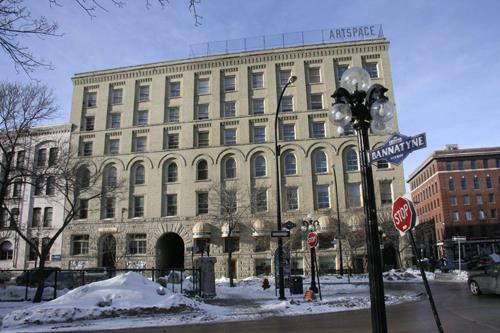 Façade est