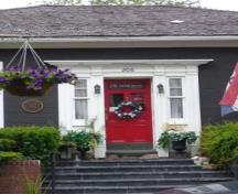 Of note is the Neo-classical entrance.; Kirsten Pries, 2008.