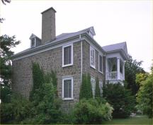Vue en angle de la maison de Salaberry, 1991.; Agence Parcs Canada / Parks Canada Agency, 1991.