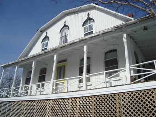 Marathon Inn, Captains Quarters, 2010