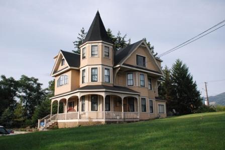 Oblique view of front elevation, 2009