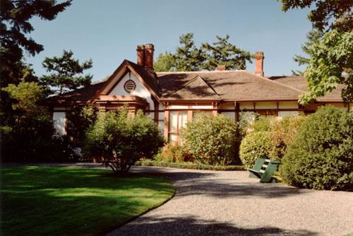 Front (east) elevation, 2000