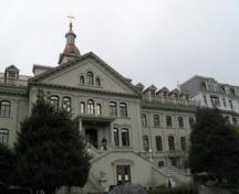 Exterior view of St. Ann's Academy, 2004.; City of Victoria, Liberty Walton, 2004.