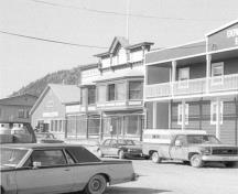 Winaut's Store, as seen from the east, 1987.; Parks Canada Agency / Agence Parcs Canada, 1987.