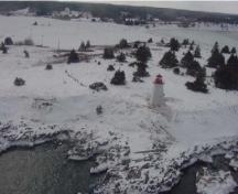 Aerial view of the Gabarus Light Tower, 2004.; Department of Fisheries and Oceans / ministère des Pêches et des Océans, 2004.