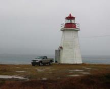 General view of the Gabarus Light Tower, 2004.; Department of Fisheries and Oceans / ministère des Pêches et des Océans, 2004.