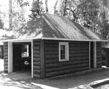 Photo prise de l'extérieur; S. Siepman, Parks-PNRO (1984).