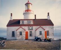 Édifice fédéral du patrimoine classé Feu supérieur; Transport Canada (1988).