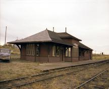 The principal facade of the Canadian Pacific Railway Station Building Provincial Historic Resource (1976); Canadian Pacific Railway Company Archives, A 7053-2