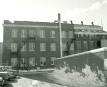Exterior photo of the EMR Complex: Fuel Testing Laboratory, 1987.; Parks Canada Agency / Agency Parcs Canada, S. Ricketts, 1987.
