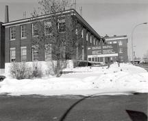 Corner view of the Physical Metallurgy Laboratory, Building A, 1988.; Agence Parcs Canada / Parks Canada Agency, S. Ricketts, 1988.