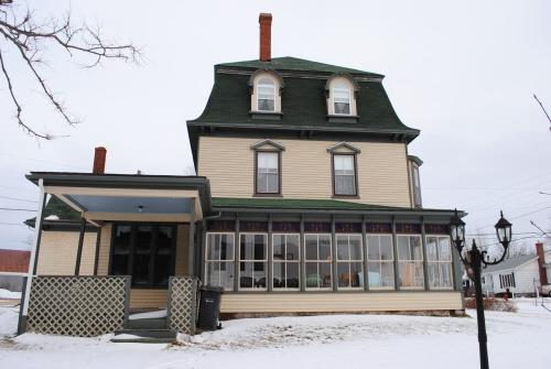 Side elevation