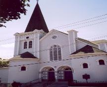 View of the main facade of Wesley United Church, 101 Patrick Street, St. John's, NL.  Taken July 2005.; Nikki Hart/HFNL 2005