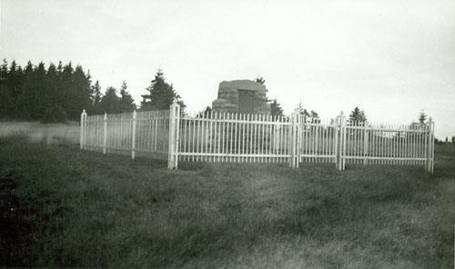 Vue générale du monument commémoratif